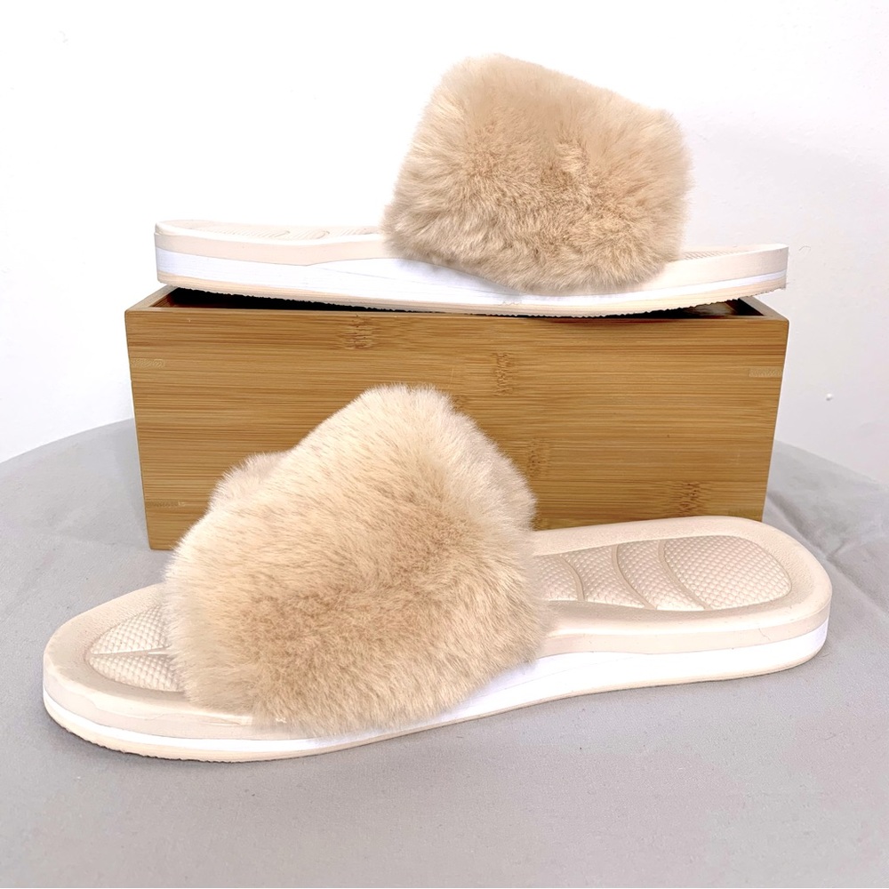 Fluffy Pale Pink Faux Fur Slipper Slides House Shoes Cushioned Insole Sz 8.5
